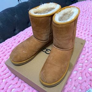 🍂Shearling lined Uggs ( pre owned with box included)
